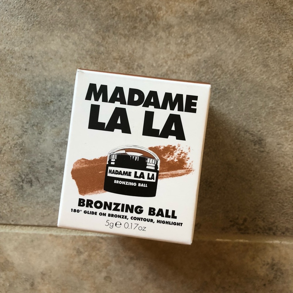 Madame La La Bronzing Ball
